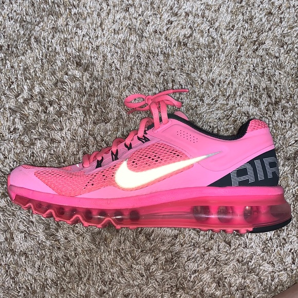 Nike Shoes - Women’s Nike air max 8.5